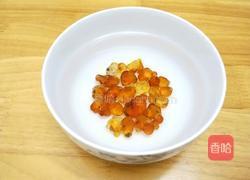 桃胶红枣银耳羹的做法图解3