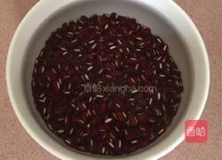 棉茵陈鲫鱼汤的做法图解1