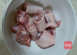 薏米冬瓜猪尾汤的做法图解3