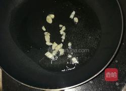 蒜蓉菠菜的做法图解1