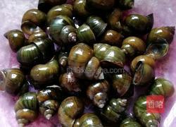 老干妈炒田螺的做法图解2