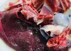 Illustration of how to make kapok soup (Guangdong dehumidification soup) 4