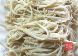 蒜蓉凉拌金针菇的做法图解3