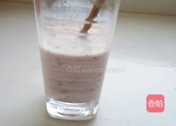 草莓酸奶的做法图解3