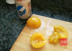 益生菌黄桃果酱的做法图解1