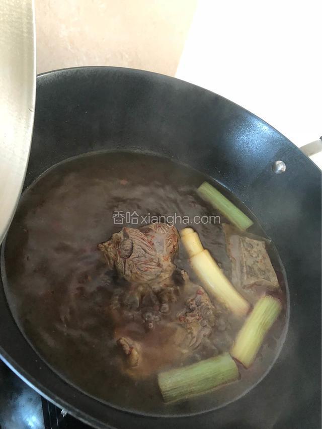 小火慢煮1个小时。