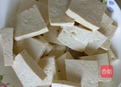 鲫鱼炖豆腐汤的做法图解2