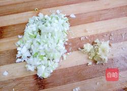 炸茼蒿丸子的做法图解3