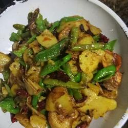 干锅土豆片煸豆角的做法[图]