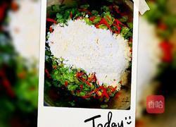 榆钱鹅蛋玉米面煎饼的做法图解3