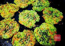 榆钱鹅蛋玉米面煎饼的做法图解5