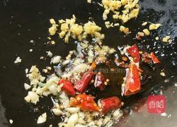 清炒莴笋火腿肠丁的做法图解5