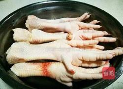 柠檬泡椒鸡爪的做法图解1