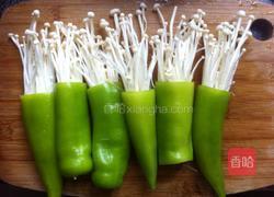 青椒酿金针菇的做法图解2