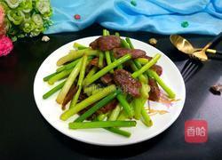 蒜薹炒腊肠的做法图解1
