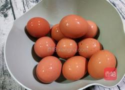 啤酒熏蛋的做法图解1