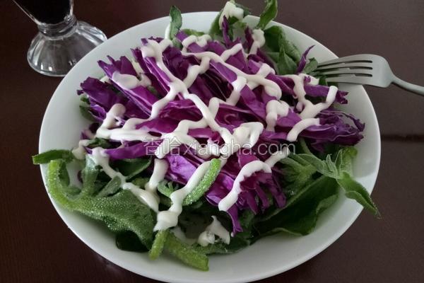 冰草紫甘蓝蔬菜沙拉