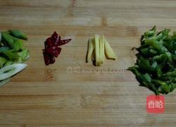 毛肚炒蒜苗的做法图解3