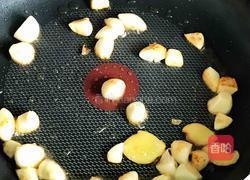 焖三文鱼头的做法图解9