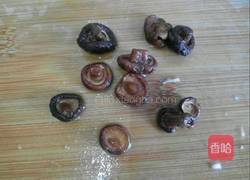 油渣香菇青菜的做法图解3