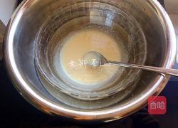 酸奶芒果慕斯蛋糕的做法图解3