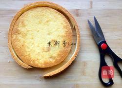 酸奶芒果慕斯蛋糕的做法图解2