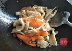 平菇炒肉的做法图解9