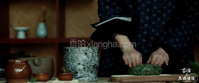 当糯米团细腻且粘性很强时即可取出;