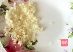 茼蒿拌金枪鱼的做法图解2