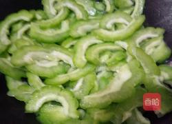 苦瓜炒蛋的做法图解4