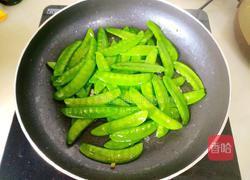 五花肉炒荷兰豆的做法图解9