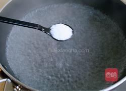 菠菜豆腐粉丝汤的做法图解1