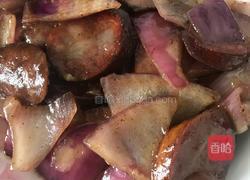 元葱炒红肠的做法图解5