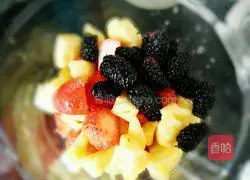 Illustration of how to make a slimming fruit salad 5