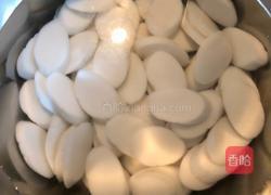 辣白菜牛肉年糕的做法图解1