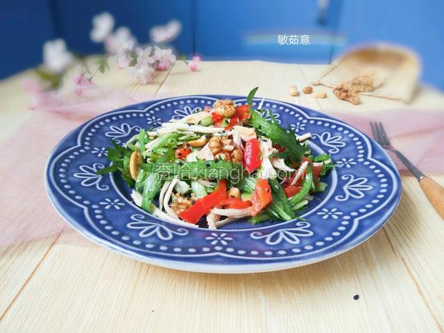 减脂瘦身沙拉之鸡丝苦菊