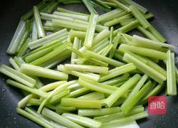 芹菜炒腐竹的做法图解10