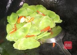 清炒莴苣片的做法图解2