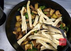 春笋萝卜烩菜的做法图解9