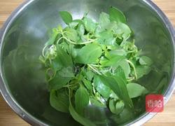 凉拌荆芥鸡蛋皮的做法图解1