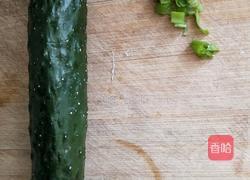 黄瓜干豆腐凉菜的做法图解1