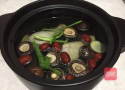 又香又好喝的鸡汤的做法图解4