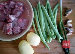 豆角土豆炖排骨的做法图解2