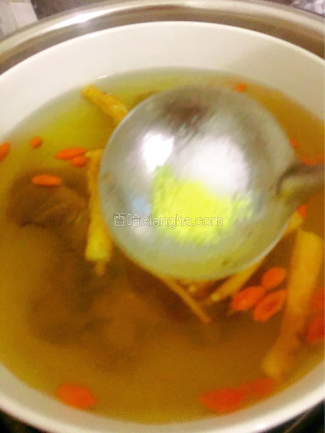 最后加入盐和鸡精调味即可