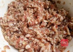 汆羊肉丸子的做法图解2
