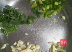 西红柿烧豆腐的做法图解1