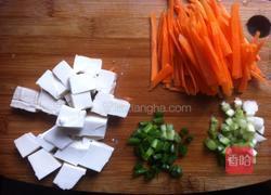 菌菇豆腐汤的做法图解2