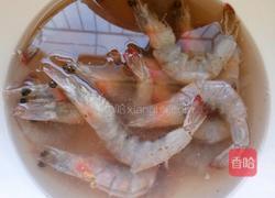 蒜蓉粉丝虾的做法图解1