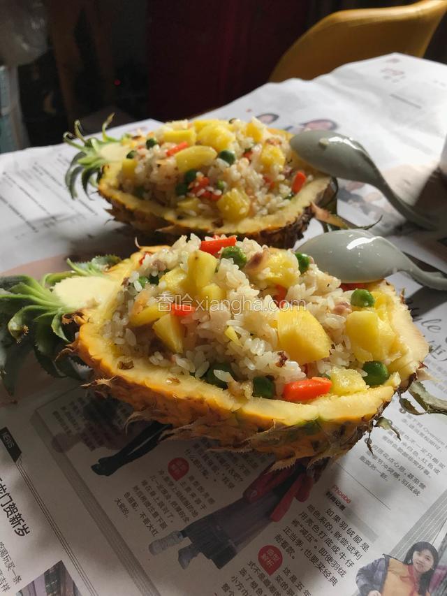 杂锦菠萝炒饭