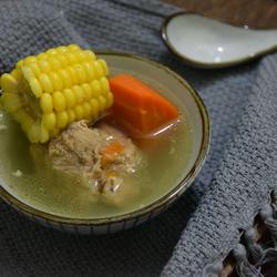 玉米胡萝卜骨头汤的做法[图]